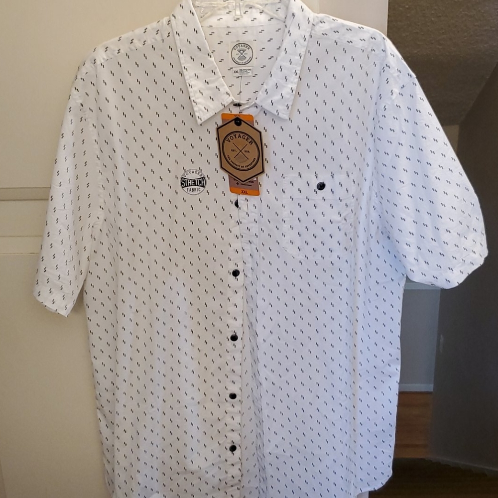 Mens short sleeve shirt with collar